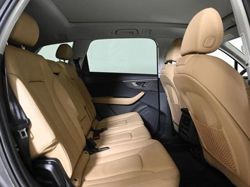 Used 2025 Audi Q7 3.0T Premium w/ Convenience Package image 17