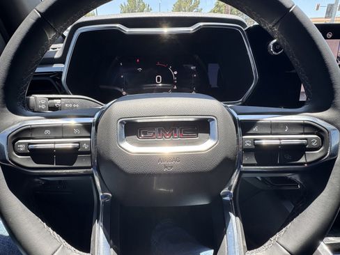 Used 2023 GMC Canyon Elevation w/ Elevation Premium Package AWD/4WD image 24