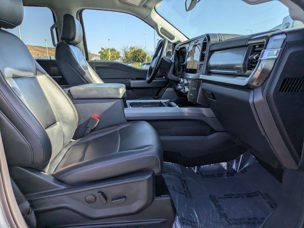 Used 2025 Ford F250 Lariat AWD/4WD image 30