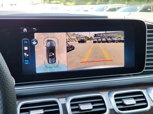 New 2026 Mercedes-Benz GLS 450 4MATIC image 23