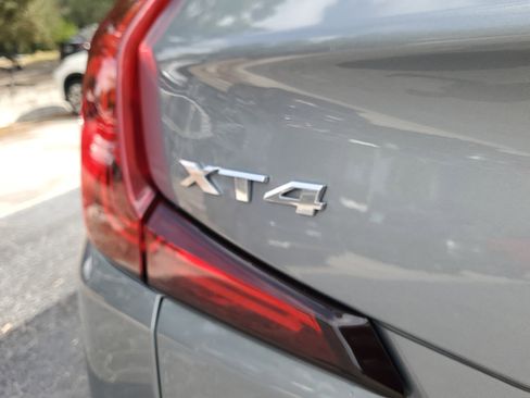 Used 2023 Cadillac XT4 Luxury w/ Cold Weather Package image 9