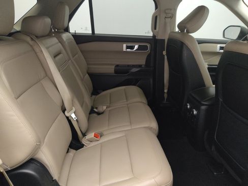 Used 2020 Ford Explorer XLT w/ Equipment Group 202A image 19