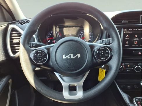 Used 2022 Kia Soul LX w/ Technology Package FWD image 15