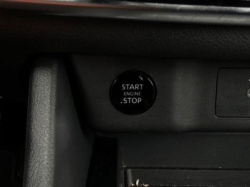 Used 2025 Nissan Rogue SV FWD image 26