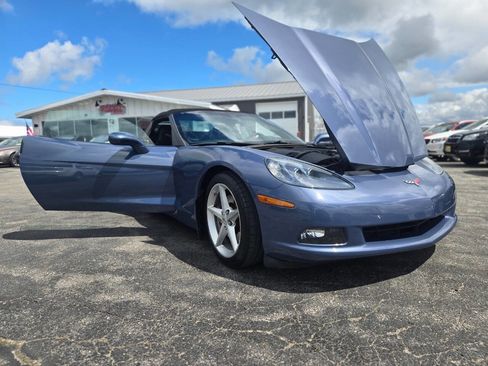 Used 2011 Chevrolet Corvette Convertible w/ Preferred Equipment Group RWD image 12