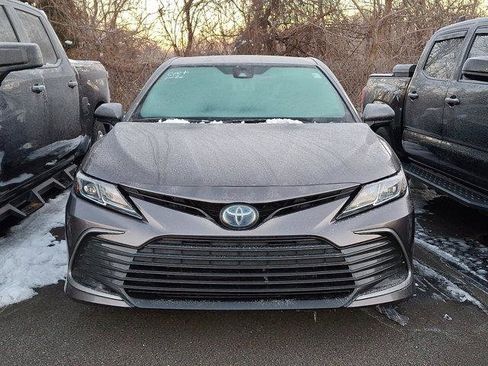 Certified 2022 Toyota Camry LE image 3