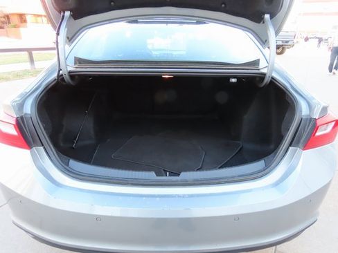 Used 2024 Chevrolet Malibu LT image 21