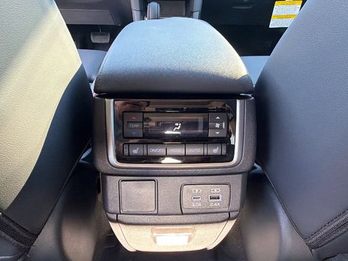 New 2026 Subaru Ascent Limited Bronze image 25