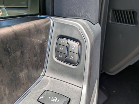 New 2026 Ford F250 Lariat w/ Black Appearance Package AWD/4WD image 27