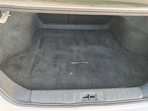 Used 2024 Nissan Sentra SV FWD image 27