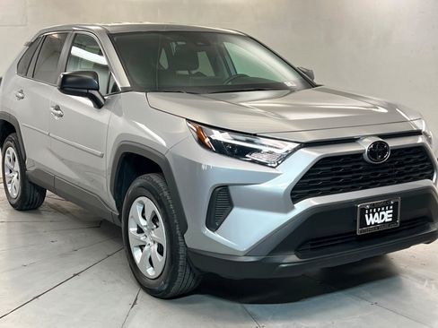 Used 2023 Toyota RAV4 LE FWD image 8