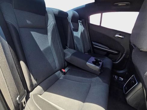 Used 2017 Dodge Charger SXT RWD image 13