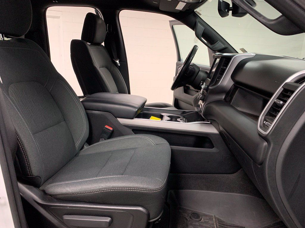 Used 2022 RAM 1500 Big Horn AWD/4WD image 7