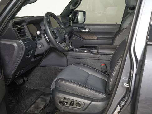 Used 2026 Lexus GX 550 w/ Accessory Package (2T) image 17