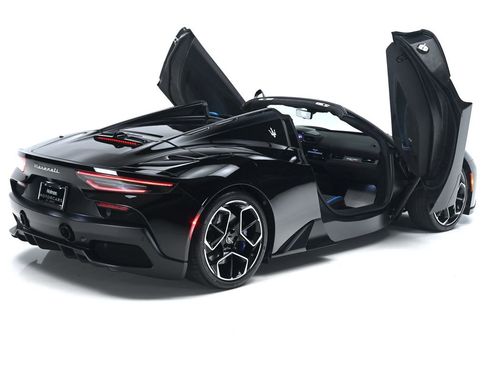 Used 2023 Maserati MC20 Spyder RWD image 11