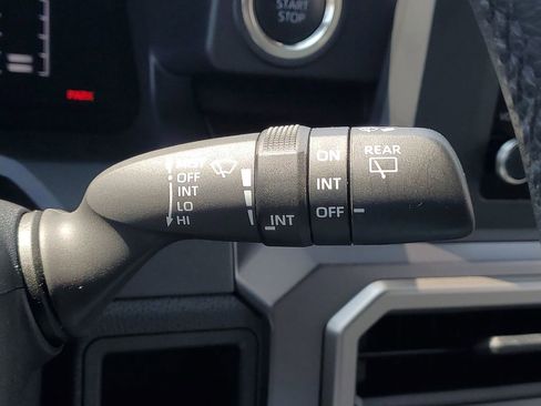 Used 2025 Toyota 4Runner SR5 AWD/4WD image 21