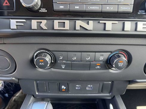 Used 2025 Nissan Frontier SV RWD image 16
