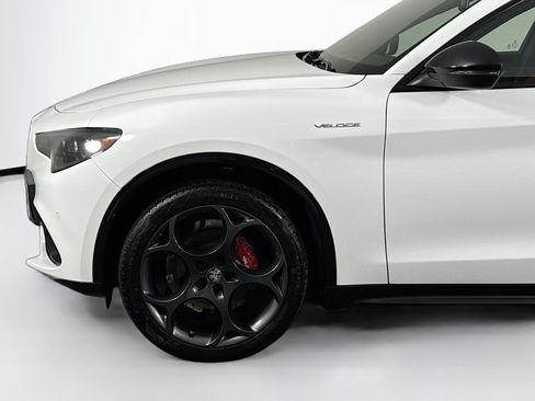 Used 2024 Alfa Romeo Stelvio Veloce AWD/4WD image 36