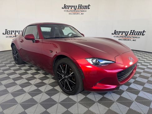 Used 2025 MAZDA MX-5 Miata RF Grand Touring RWD image 6