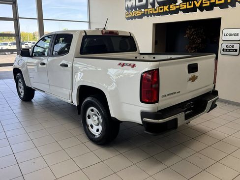 Used 2020 Chevrolet Colorado W/T AWD/4WD image 2