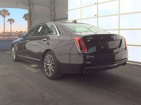 Used 2018 Cadillac CT6 Luxury image 2