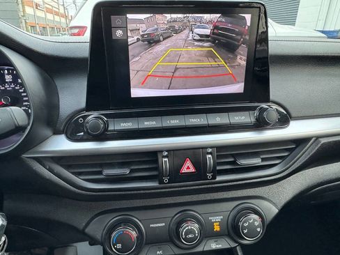 Used 2023 Kia Forte LXS image 12