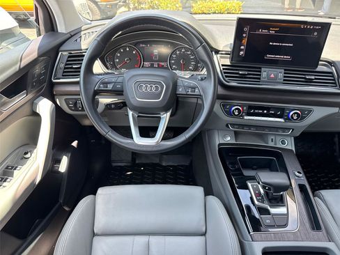 Used 2024 Audi Q5 2.0T Premium w/ Convenience Package AWD/4WD image 22