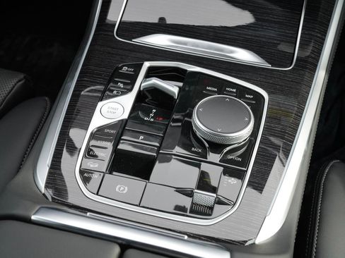 New 2026 BMW X5 xDrive50e w/ M Sport Package image 6