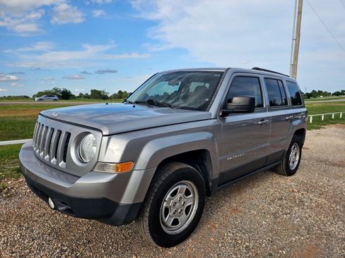 Used 2015 Jeep Patriot Sport w/ Power Value Group AWD/4WD image 1