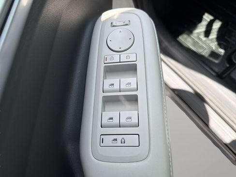 Used 2024 Hyundai Santa Fe SEL FWD image 19