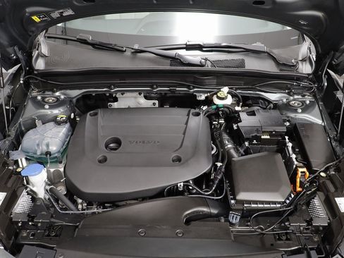 Used 2026 Volvo XC40 B5 Ultra w/ Climate Package image 24