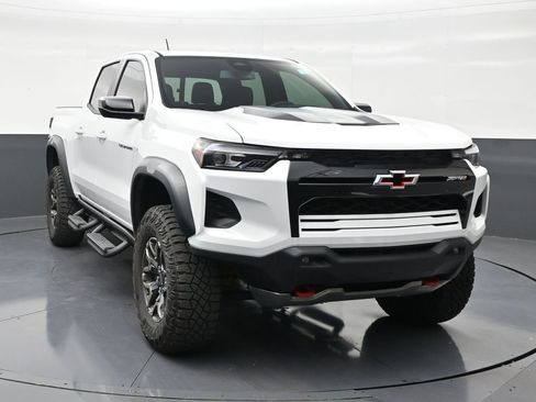 Used 2025 Chevrolet Colorado ZR2 AWD/4WD image 7