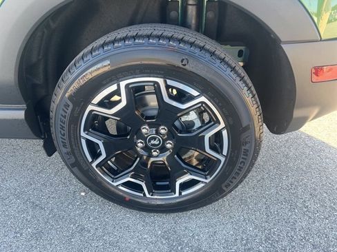 New 2025 Ford Bronco Sport Outer Banks w/ Outer Banks Tech Package+ image 10