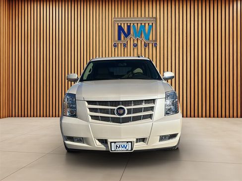 Used 2014 Cadillac Escalade ESV Premium AWD/4WD image 42