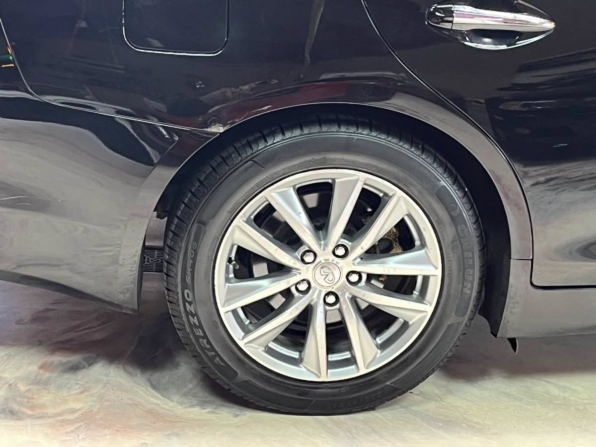 Used 2017 INFINITI Q50 2.0t w/ Moonroof Package AWD/4WD image 34