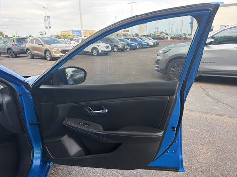 Used 2020 Nissan Sentra SV image 29