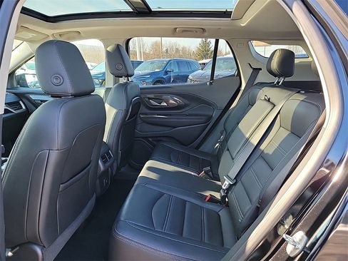 Used 2022 GMC Terrain Denali image 11