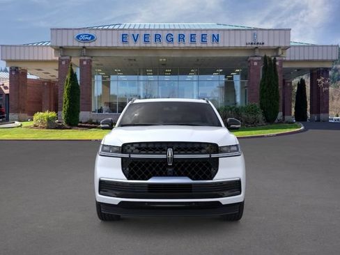 New 2026 Lincoln Navigator L Reserve w/ Jet Appearance Package AWD/4WD image 6