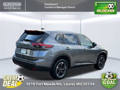 Used 2024 Nissan Rogue SV FWD image 3