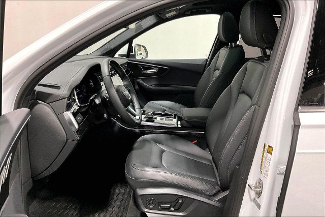 Used 2025 Audi Q7 3.0T Premium Plus w/ Premium Plus Package AWD/4WD image 18
