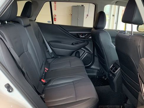 Certified 2025 Subaru Outback Limited image 18