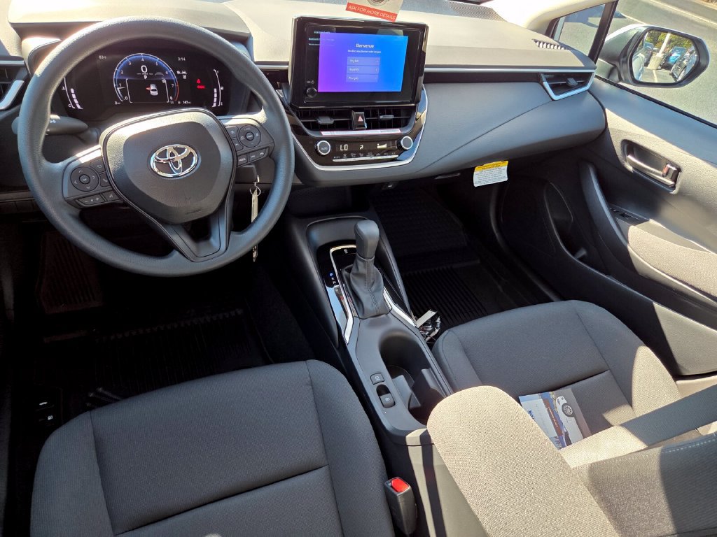 New 2027 Toyota Corolla LE FWD image 9