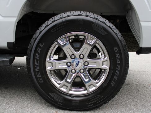 Used 2023 Ford F150 XLT w/ Equipment Group 302A High image 10