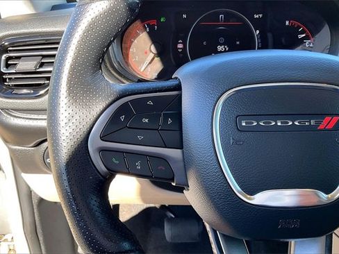 Used 2022 Dodge Durango SXT image 17