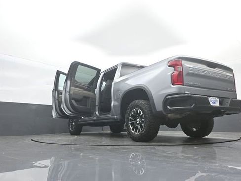 Used 2023 Chevrolet Silverado 1500 ZR2 image 36