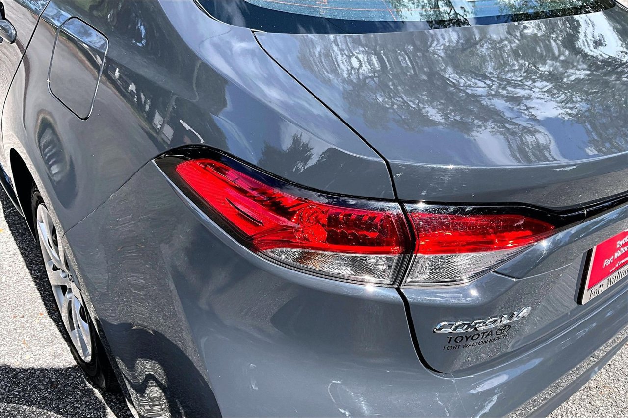 Used 2025 Toyota Corolla LE FWD image 20