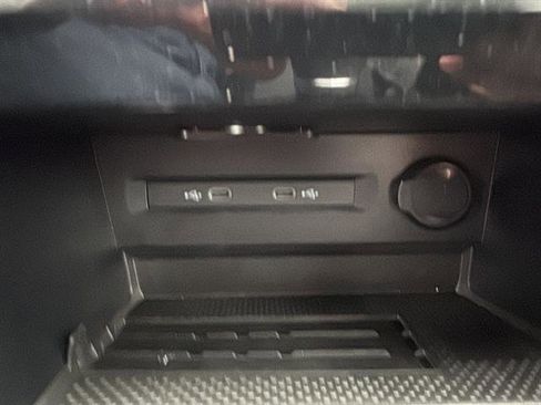 New 2025 Volkswagen Taos SEL image 23