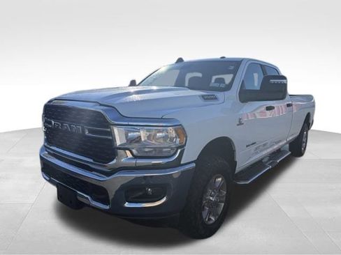 Used 2024 RAM 3500 Big Horn image 3