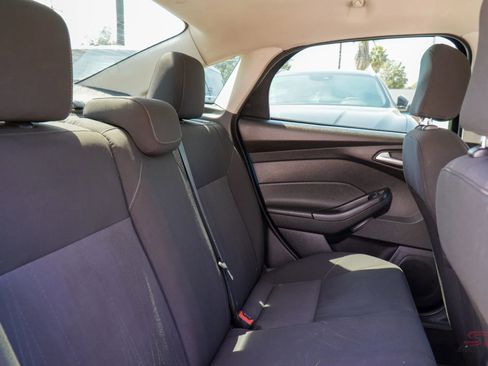 Used 2015 Ford Focus SE image 22