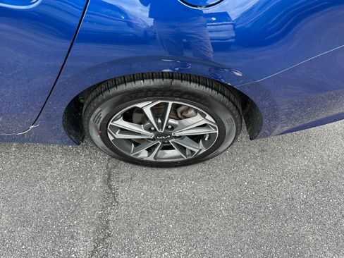 Used 2024 Kia Forte LXS FWD image 9